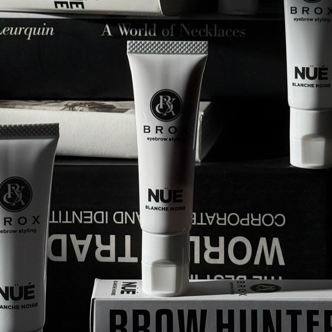 BROX BROW HUNTER BROXアイブロウスタイリング NUE(ニュエ)